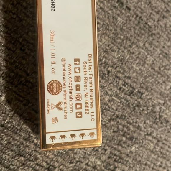 F.A.R.A.H ~ Smooth Focus Face Primer ~ NEW - Picture 3 of 3